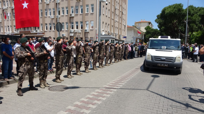 Şehit polis Türkmenoğlu son yolculuğuna uğurlandı