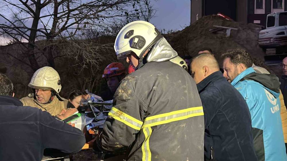 &Ccedil;OM&Uuml; Yerleşkesi&rsquo;nde toprak kayması: 2 iş&ccedil;i kurtarıldı
