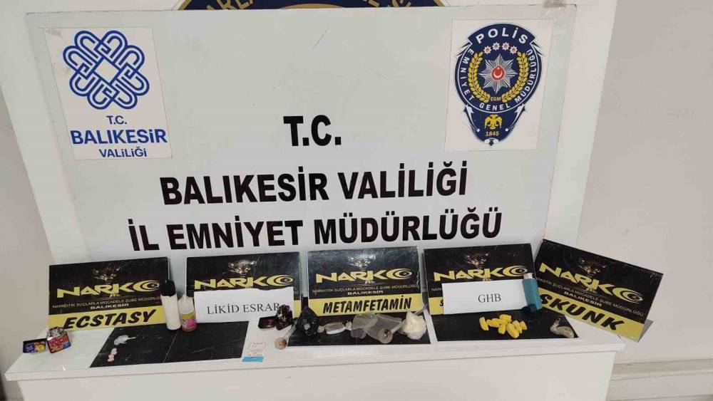 Balıkesir’de 90 gram esrar yakalandı
