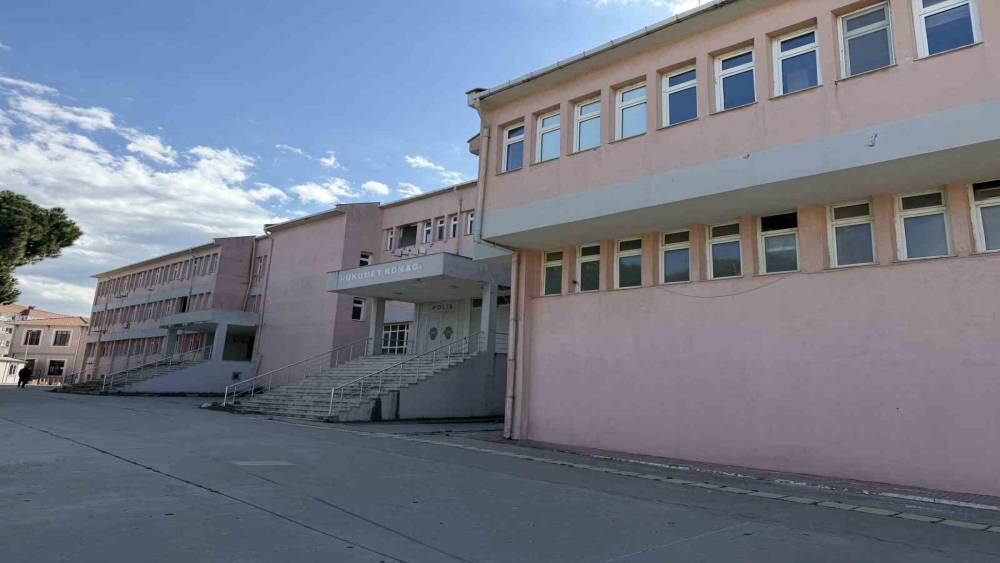 Gelibolu&rsquo;da eski kaymakamlık binası konuk evi olacak
