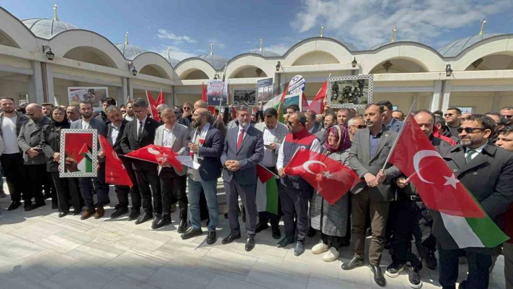 &Ccedil;anakkale&rsquo;de İsrail&rsquo;in Filistinli esirleri hedef alan &rsquo;idam yasası&rsquo; protesto edildi

