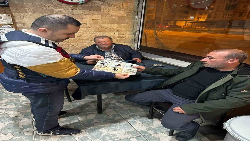 Jandarmadan vatandaşlara siber g&uuml;venlik bilgilendirmesi
