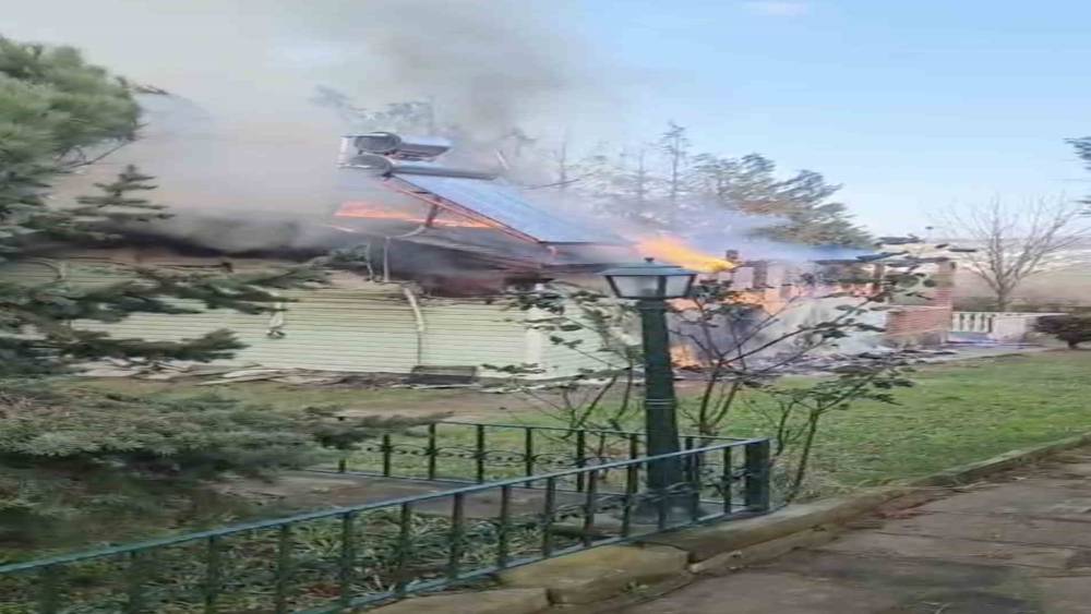 Gelibolu&rsquo;da ev yangını
