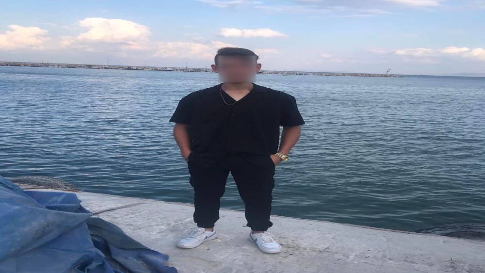 &Ccedil;anakkale&rsquo;de &uuml;vey babasını &ouml;ld&uuml;ren &ccedil;ocuk tutuklandı
