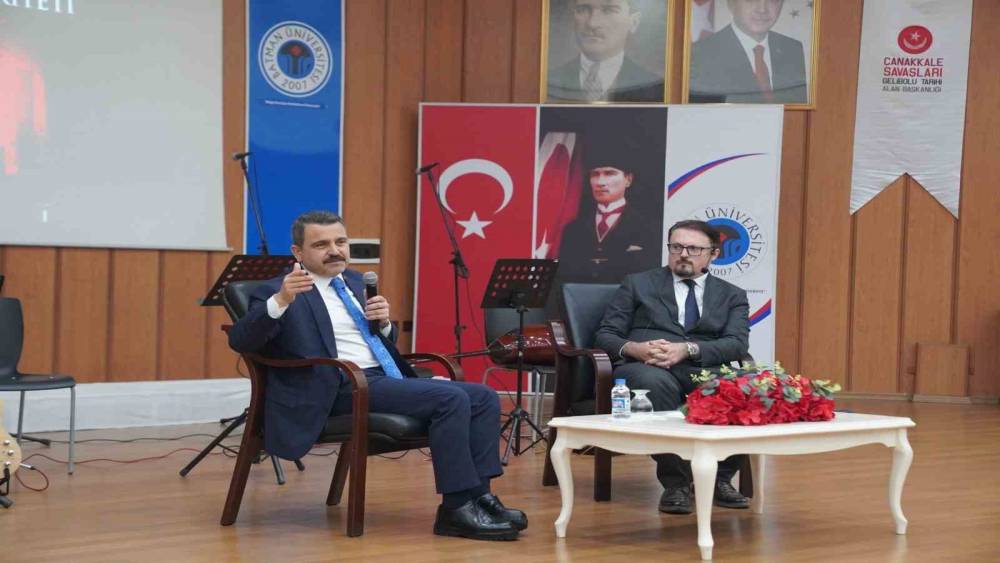 &Ccedil;anakkale&rsquo;den Bitlis&rsquo;e &lsquo;Bir Milletin Fedak&acirc;rlığı, Bir Bayrağın H&uuml;rriyeti&rsquo; s&ouml;yleşisi
