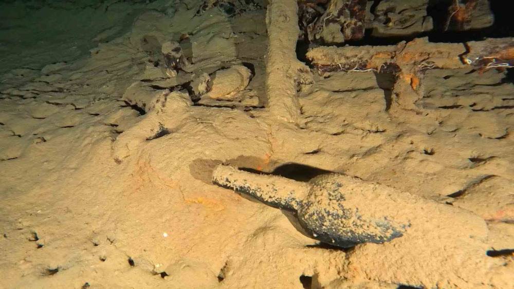 Gelibolu Su Altı Parkı’nda 110 yıllık şarap şişesi bulundu
