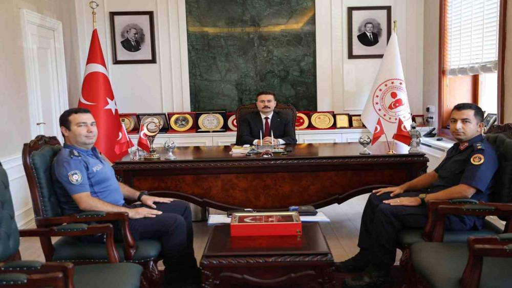 G&ouml;k&ccedil;eada İl&ccedil;e G&uuml;venlik ve Asayiş Toplantısı ger&ccedil;ekleştirildi
