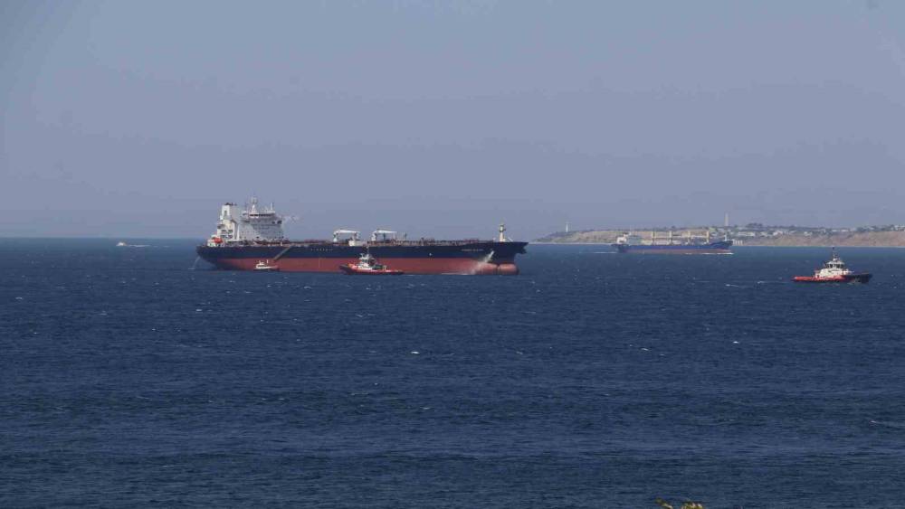 Boş ham petrol tankeri &Ccedil;anakkale &ouml;nlerinde d&uuml;men arızası yaptı
