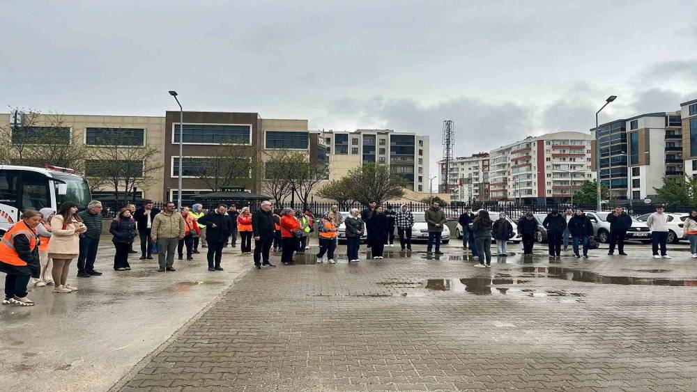 &Ccedil;anakkale&rsquo;de 51 AFAD g&ouml;n&uuml;ll&uuml;s&uuml; eğitimini başarıyla tamamladı

