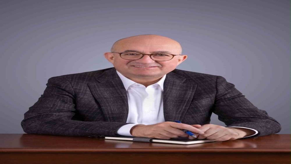 AK Partili Gider: "Bize d&uuml;şen, ge&ccedil;mişin fedakarlıklarıyla &ouml;v&uuml;nmek kadar, o fedakarlıklara layık bir gelecek inşa etmektir"
