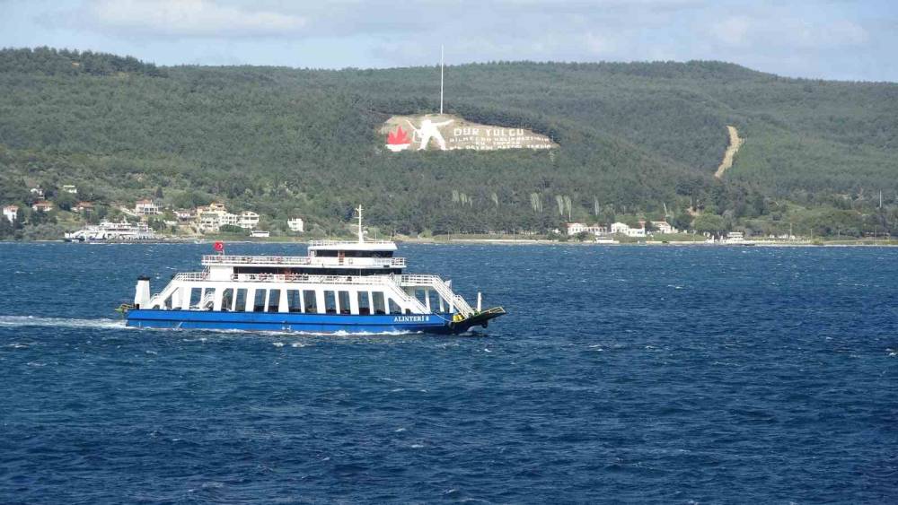 Bozcaada ve Gökçeada’ya poyraz fırtınası nedeniyle 2 gündür sefer yapılamıyor