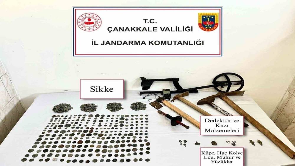 &Ccedil;anakkale&rsquo;de tarihi eser ka&ccedil;ak&ccedil;ılığı operasyonu
