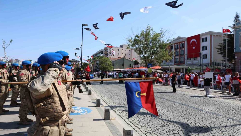 &Ccedil;anakkale&rsquo;de 30 Ağustos Zafer Bayramı coşkuyla kutlandı
