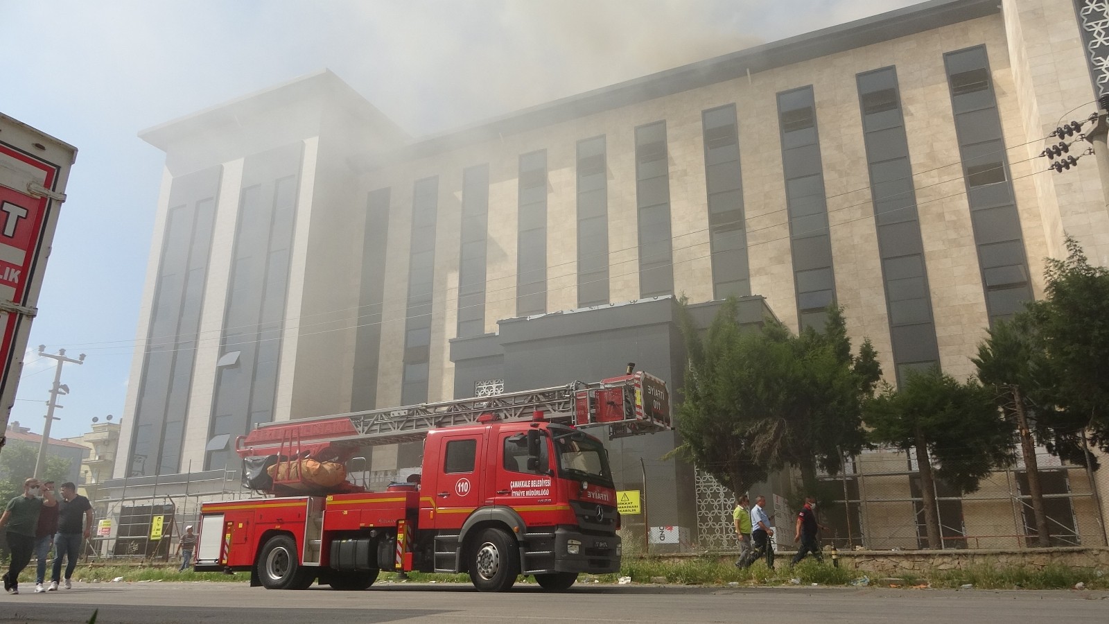 Çanakkale Emniyet Müdürlüğü binasında yangın
