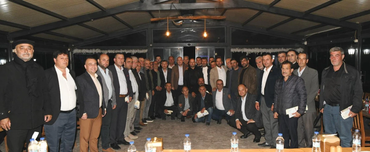 AK Partili Gider Lapseki'de muhtarlarla bir araya geldi