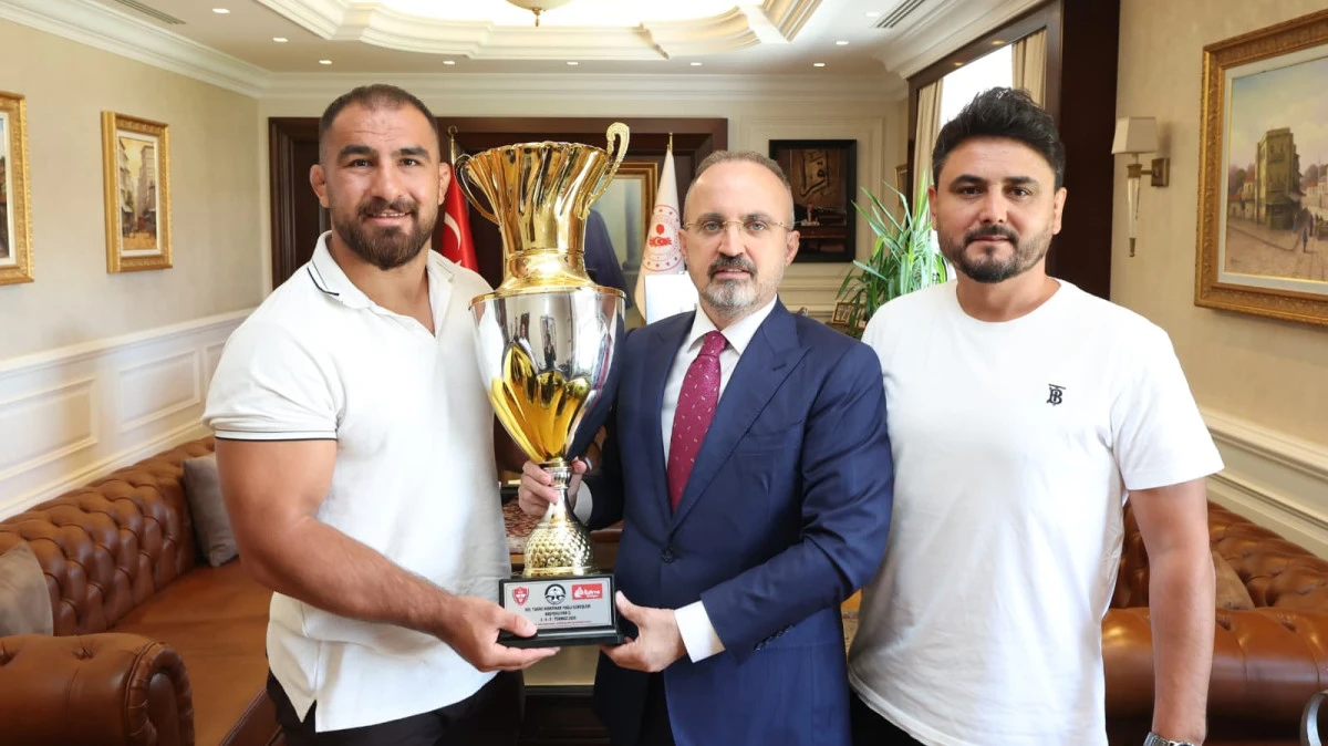 Başarılı g&uuml;reş&ccedil;ilerden B&uuml;lent Turan'a ziyaret