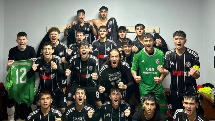 Çanakkale Gençlerbirliği U17 takımı seriye devam ediyor 