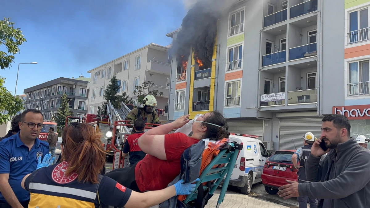 &Ccedil;anakkale'de 4 katlı binada can pazarı