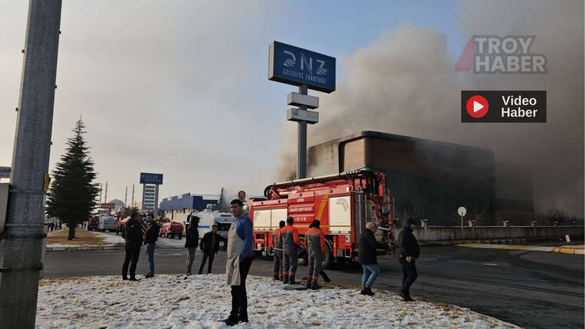 Mobilya fabrikasında yangın: 2 kişi hayatını kaybetti