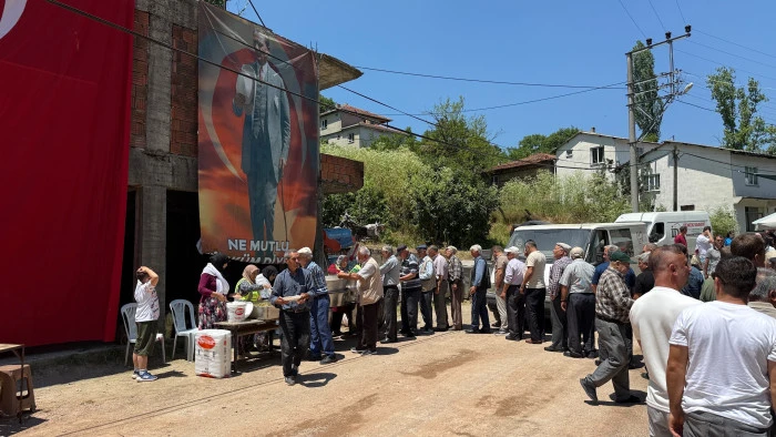 S&ouml;ğ&uuml;talan K&ouml;y&uuml;nde hayır yemeği d&uuml;zenlendi