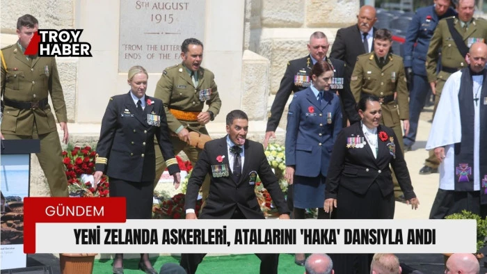 Yeni Zelanda askerleri, atalarını ’haka’ dansıyla andı